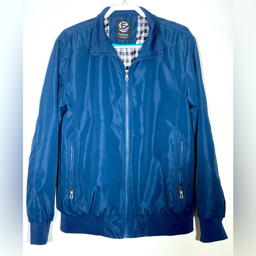 Fashion 100% polyester jacket Men’s Size Large Blue with Pockets